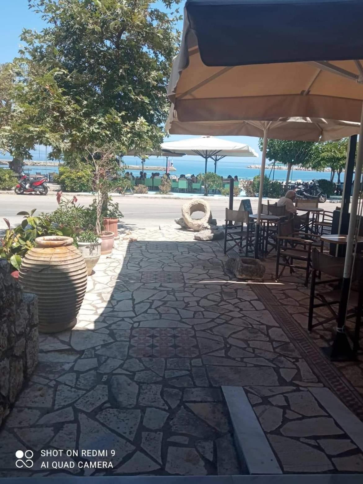 Vasilis Travlos Apartment Poros  Exterior foto